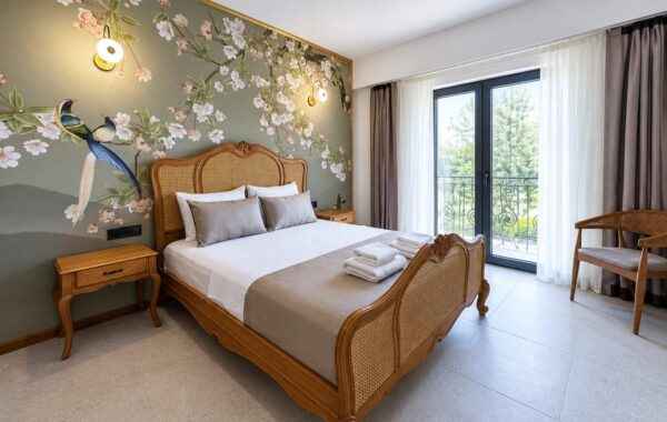 Deluxe Suit Aile Balkonlu Oda